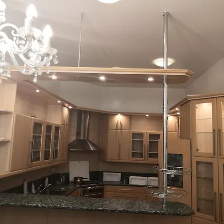 Private In Shared Luxurious Palace Like With 2 Bathrooms Including Whirlpool And Virtual Reality Prag