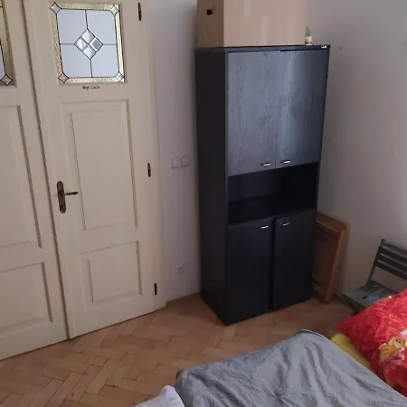 Private In Shared Luxurious Palace Like With 2 Bathrooms Including Whirlpool And Virtual Reality Pensionat Prag