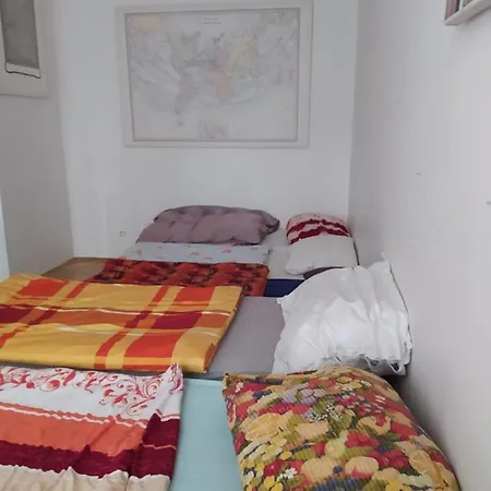 Private In Shared Luxurious Palace Like With 2 Bathrooms Including Whirlpool And Virtual Reality Pensionat