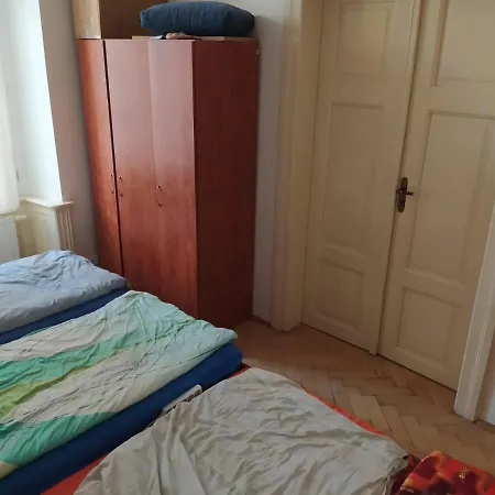 Private In Shared Luxurious Palace Like With 2 Bathrooms Including Whirlpool And Virtual Reality