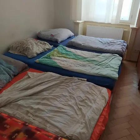 Private In Shared Luxurious Palace Like With 2 Bathrooms Including Whirlpool And Virtual Reality