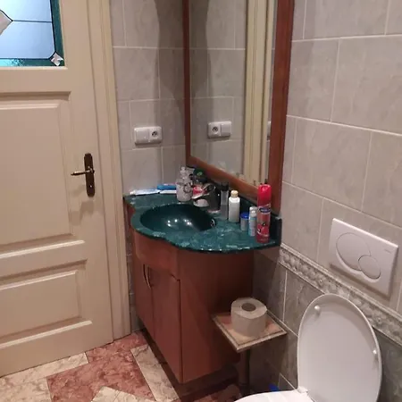 Πανσιόν Private In Shared Luxurious Palace Like With 2 Bathrooms Including Whirlpool And Virtual Reality